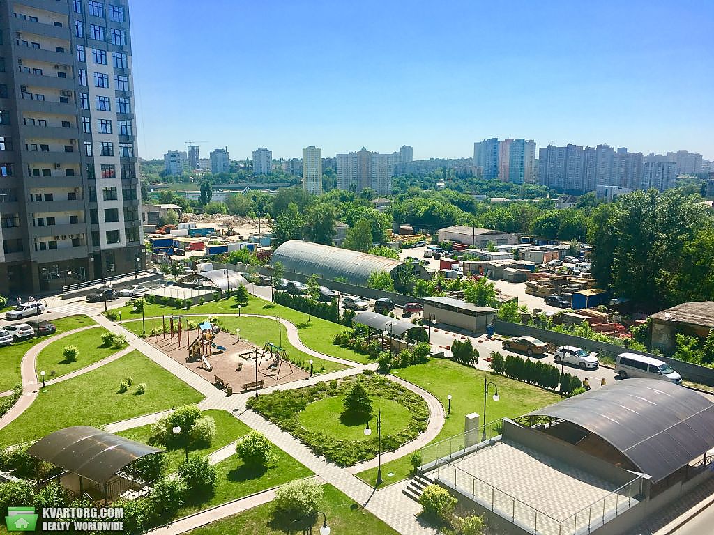 Sell 4-room apartment. Киев,  Драгомирова — photo 1