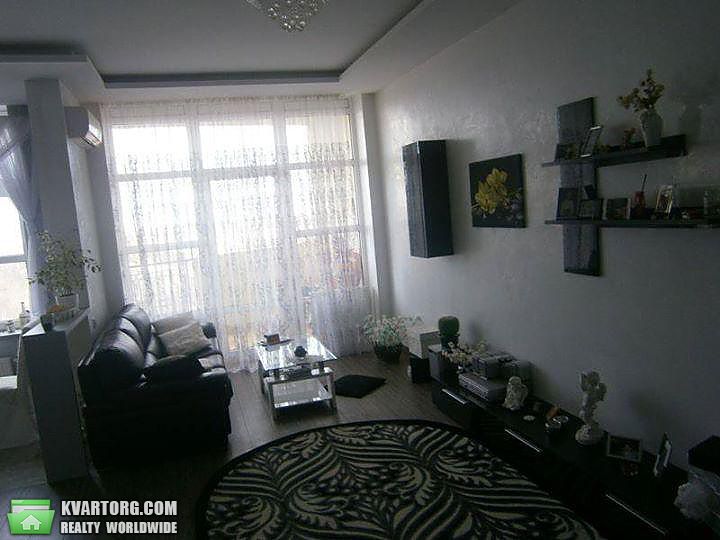 Rent out 3-room apartment. Киев, Шамрыло Тимофея — photo 2