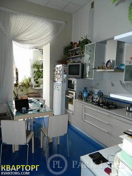 Sell 4-room apartment. Киев,  Артема — photo 1