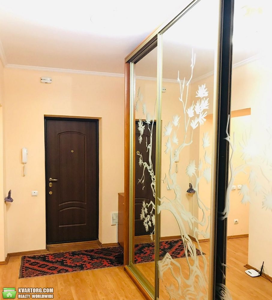 Rent out 2-room apartment. Киев,  Вишняковская — photo 6