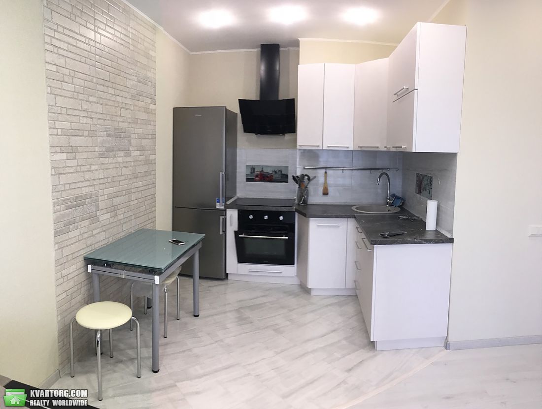 Rent out 2-room apartment. Киев, Дмитрия Луценко — photo 3