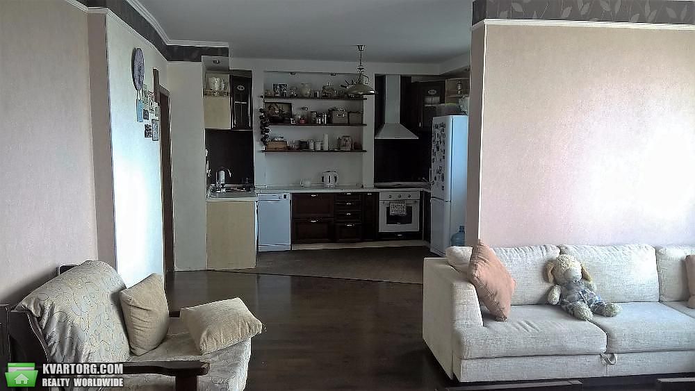 Sell 3-room apartment. Киев,  Днепровская наб — photo 2