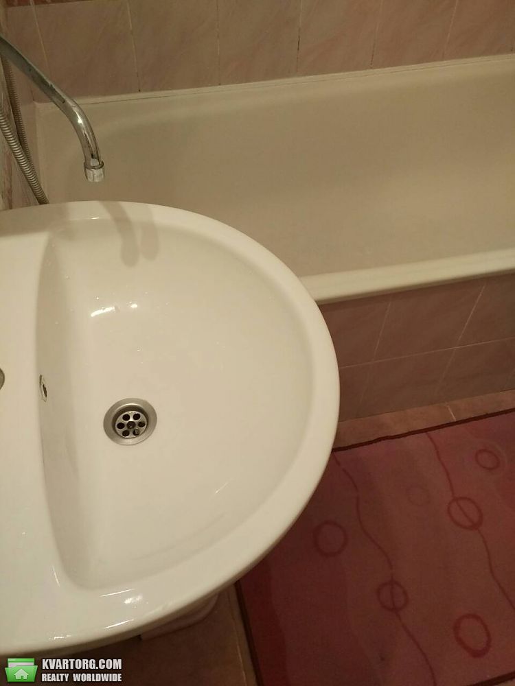 Rent out 1-room apartment. Киев, Драйзера — photo 9