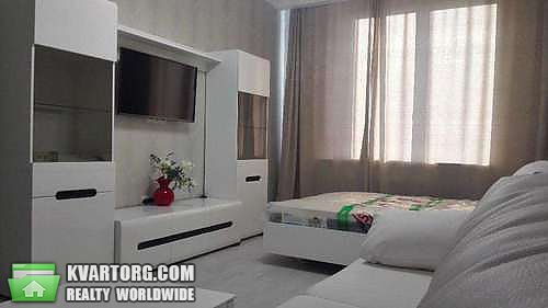 Rent out 1-room apartment. Киев,  Черновола — photo 1