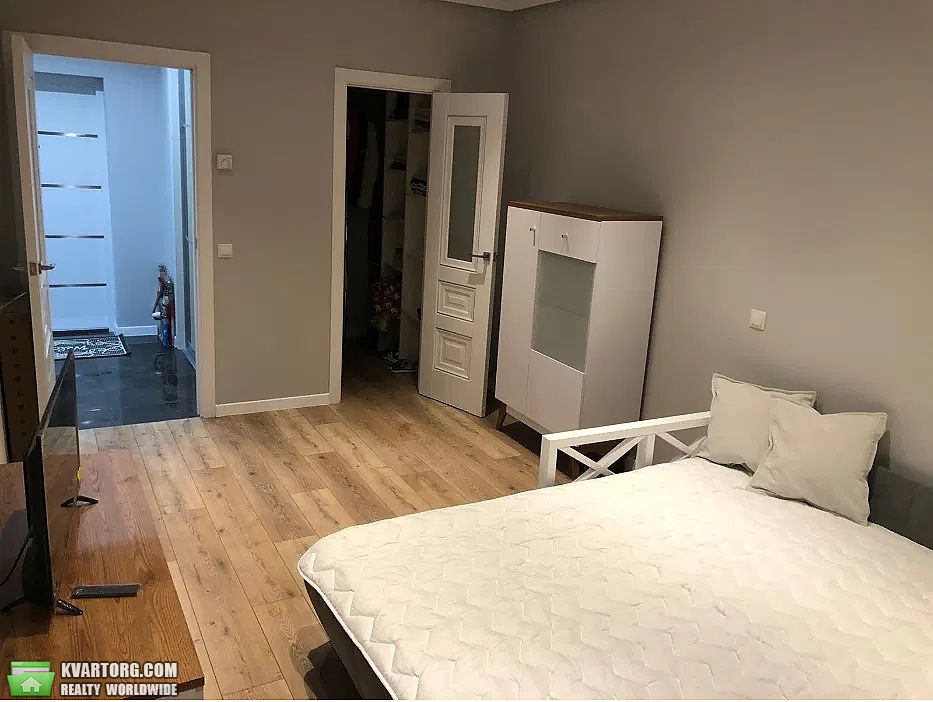 Rent out 1-room apartment. Львов, Чорновола — photo 6