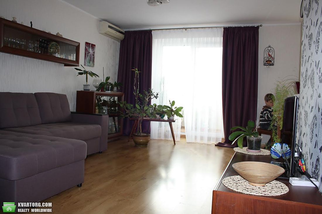 Sell 3-room apartment. Днепропетровск, Героев проспект — photo 2