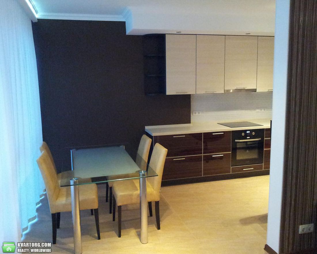 Rent out 2-room apartment. Киев,  Ямская — photo 8