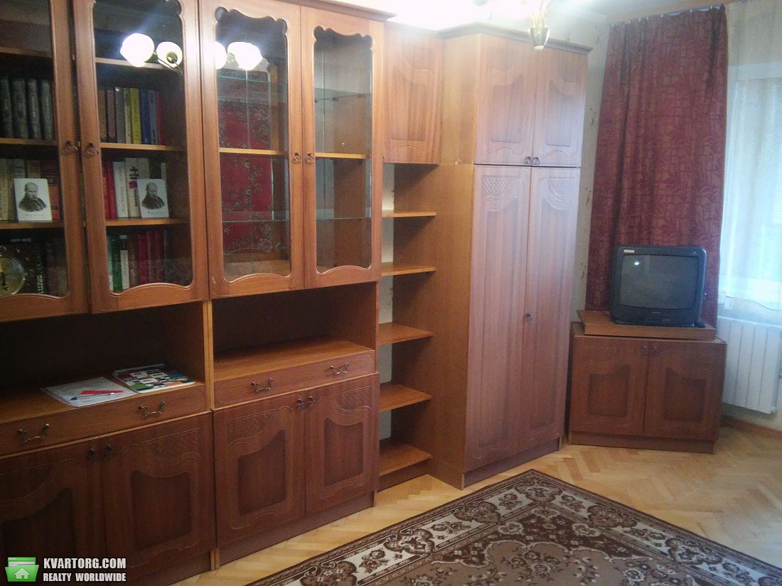 Rent out 2-room apartment. Киев,  Маяковского — photo 4