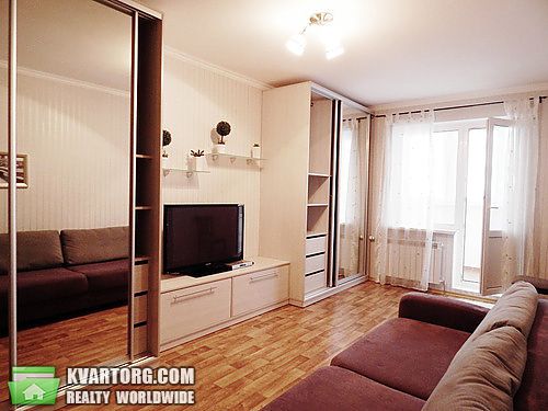 Rent out 2-room apartment. Киев,  Чавдар — photo 4