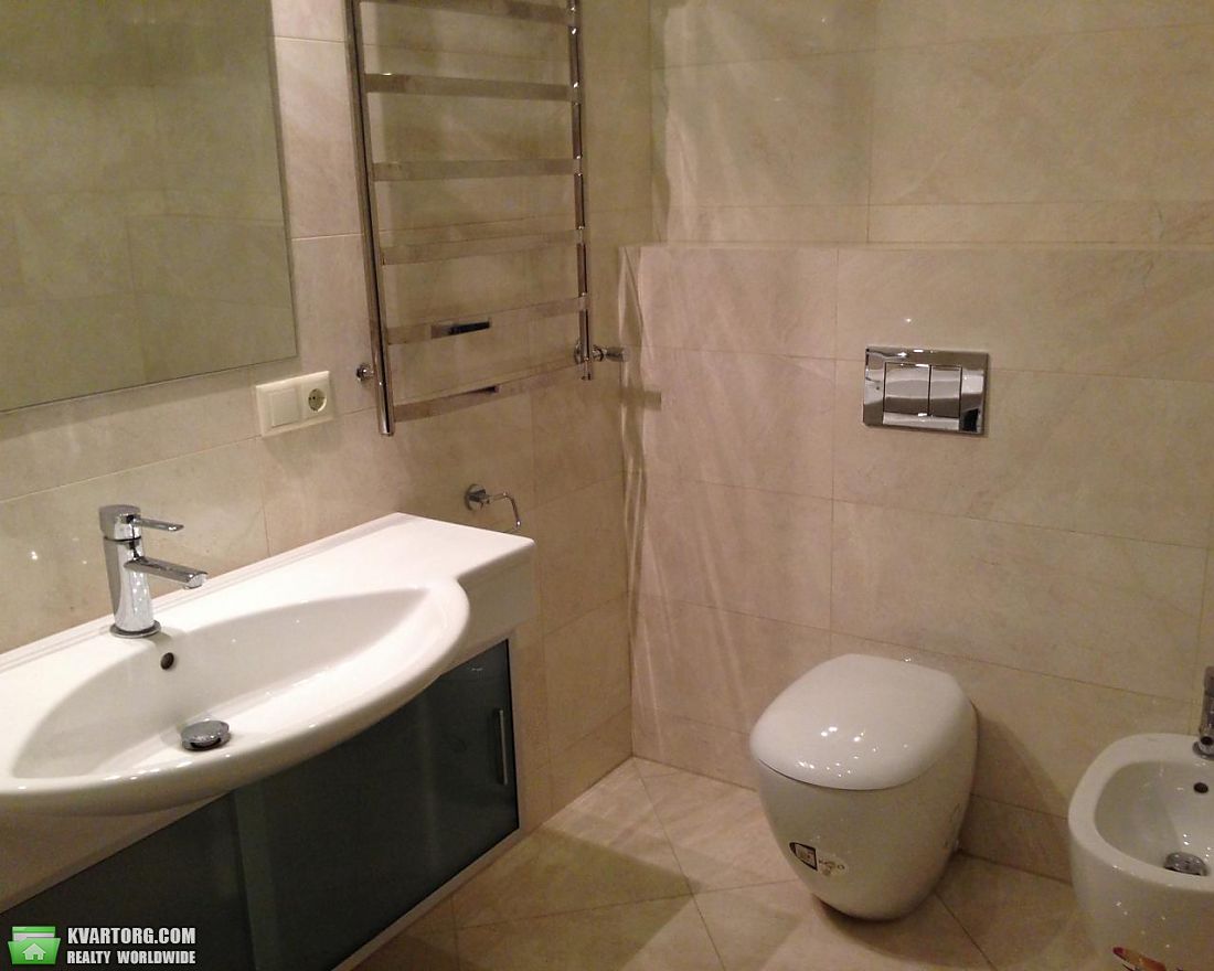 Rent out 4-room apartment. Киев,  Леси Украинки бул — photo 2