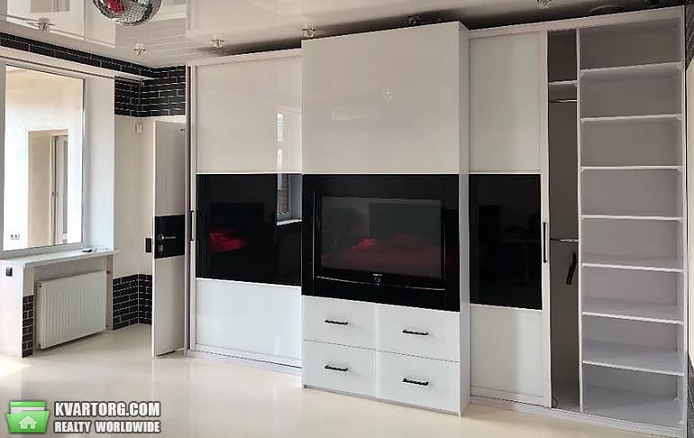 Rent out 1-room apartment. Киев,  Леси Украинки бул — photo 1