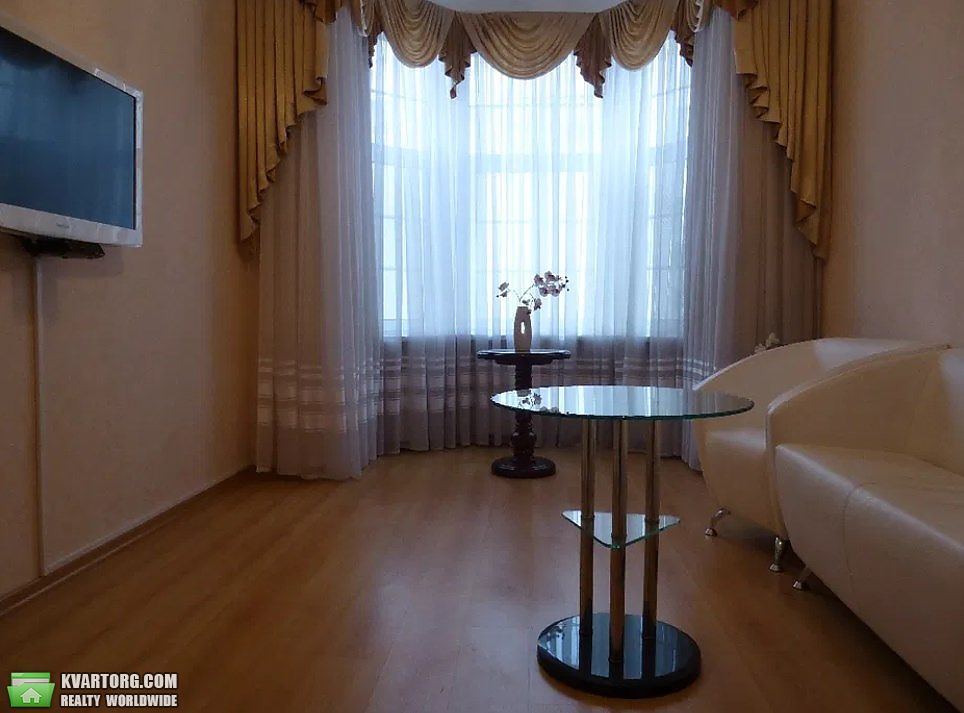 Rent out 2-room apartment. Киев,  Большая Васильковская — photo 2