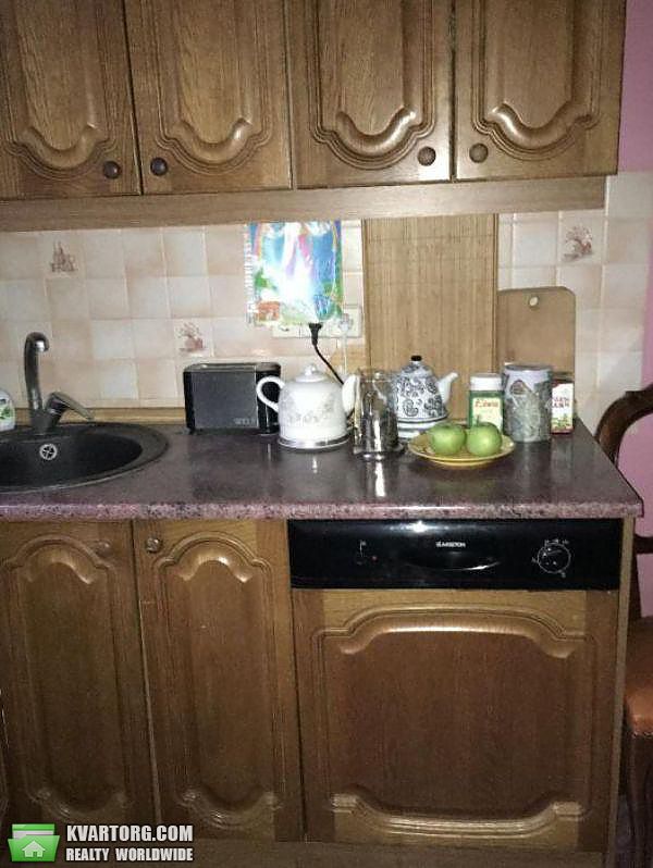 Rent out 3-room apartment. Киев,  Богдана Хмельницкого — photo 8