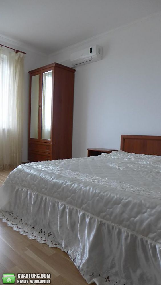 Rent out 3-room apartment. Киев, Гонты — photo 6
