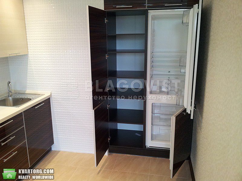 Rent out 2-room apartment. Киев,  Ямская — photo 5