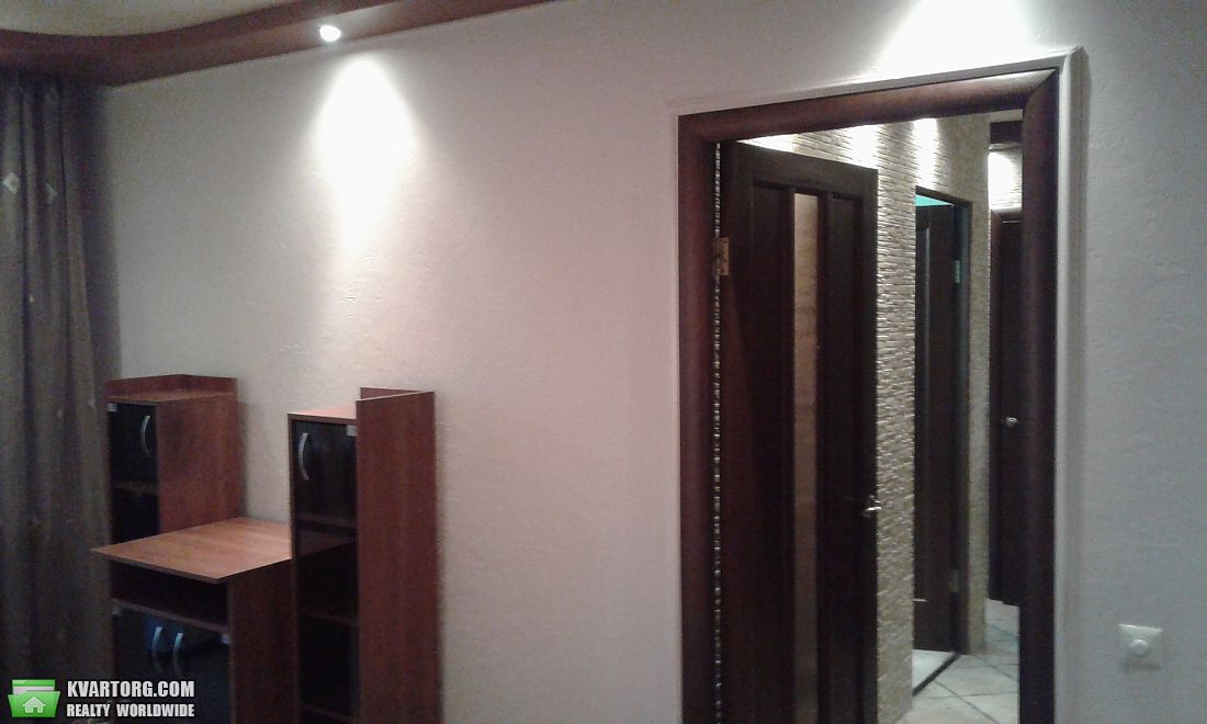 Rent out 2-room apartment. Киев,  Наумова — photo 3