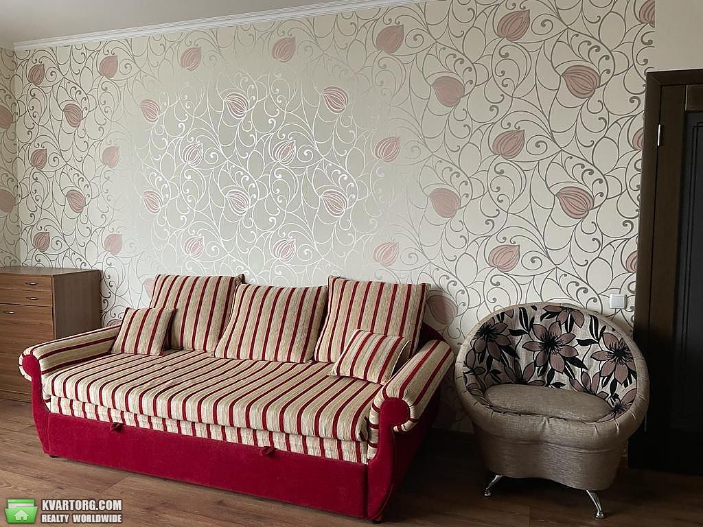 Rent out 1-room apartment. Киев,  Трутенко — photo 1