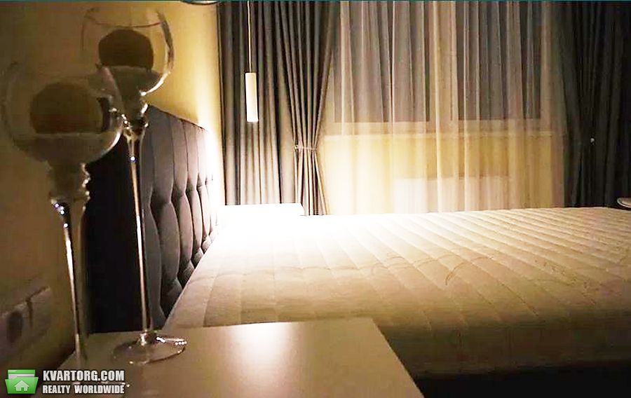 Rent out 1-room apartment. Киев,  Крушельницкой — photo 2