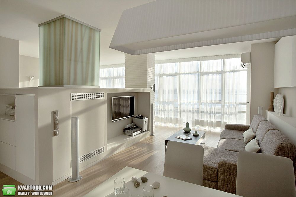 Rent out 1-room apartment. Киев,  Днепровская наб — photo 7