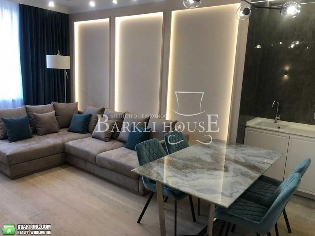 Rent out 2-room apartment. Киев,  Саксаганского — photo 1