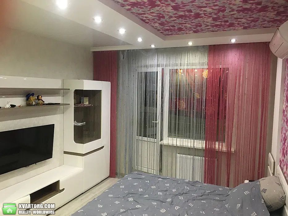 Sell 3-room apartment. Киев,  Здолбуновская — photo 2