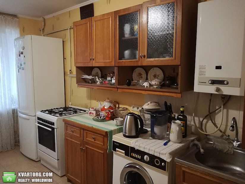 Sell 2-room apartment. Киев,  Школьная — photo 1