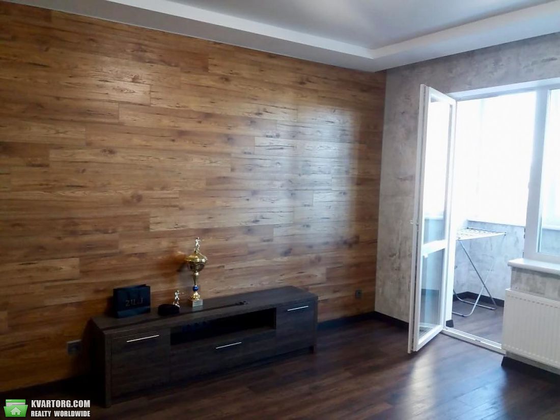 Rent out 4-room apartment. Киев,  Туманяна — photo 3