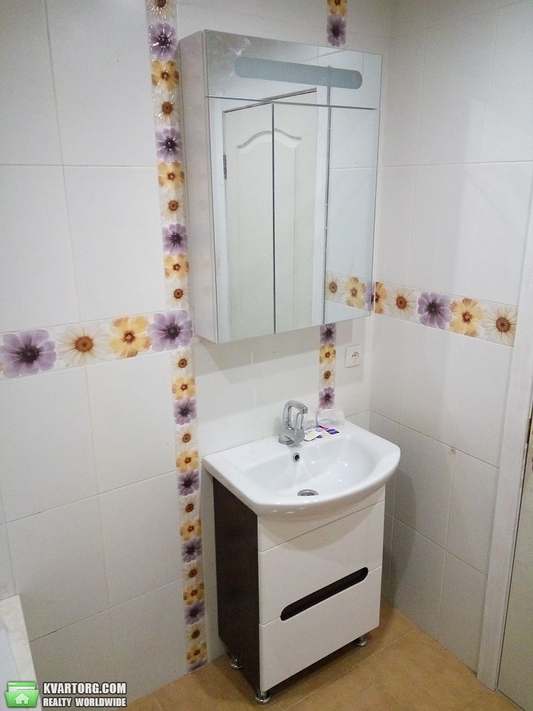 Rent out 2-room apartment. Днепропетровск, Героев пр. — photo 3