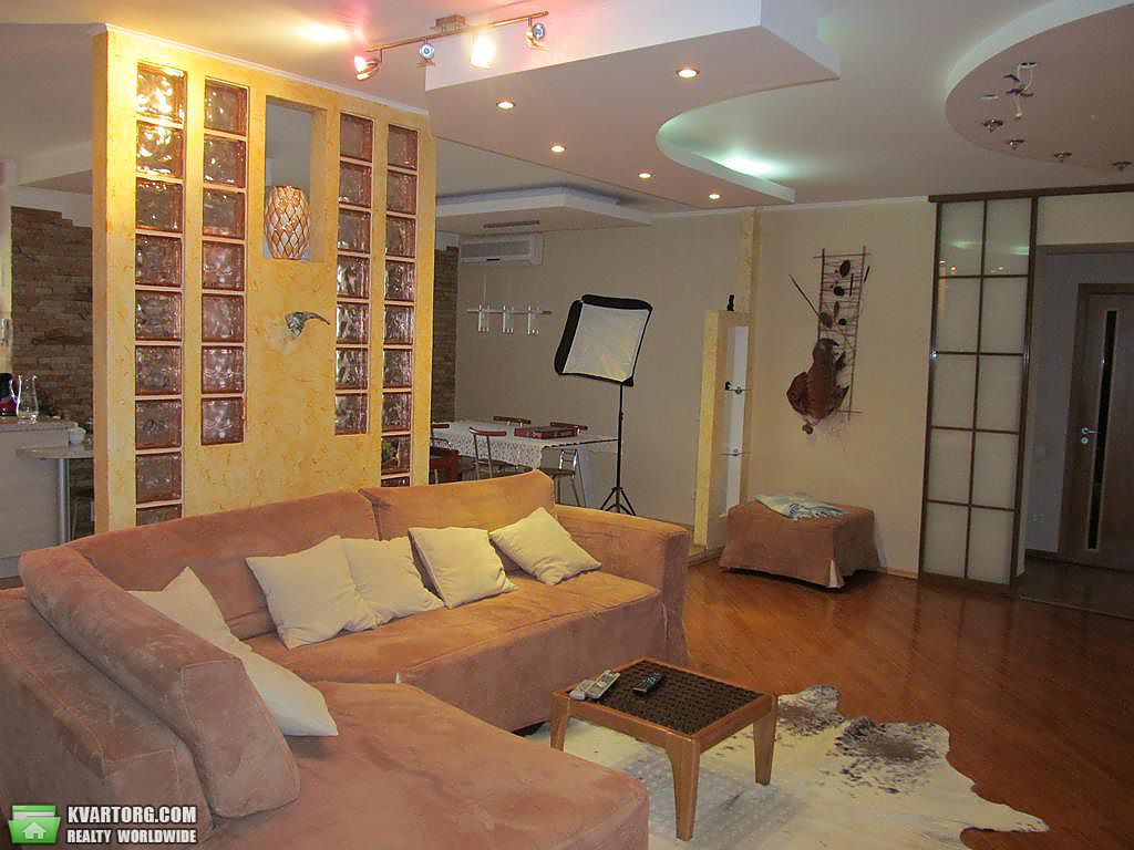 Rent out 4-room apartment. Киев, Бажана — photo 4
