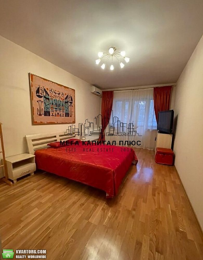Rent out 2-room apartment. Киев,  Юрковская — photo 1