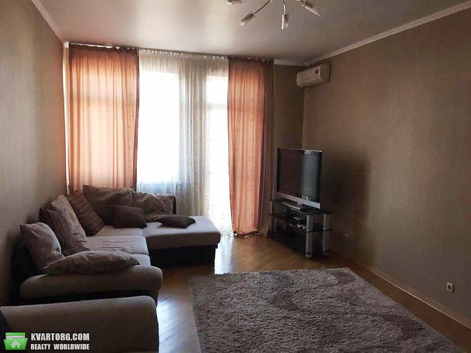 Rent out 2-room apartment. Киев,  Щорса — photo 2