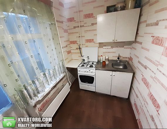Rent out 1-room apartment. Киев,  Новомостицкая — photo 2
