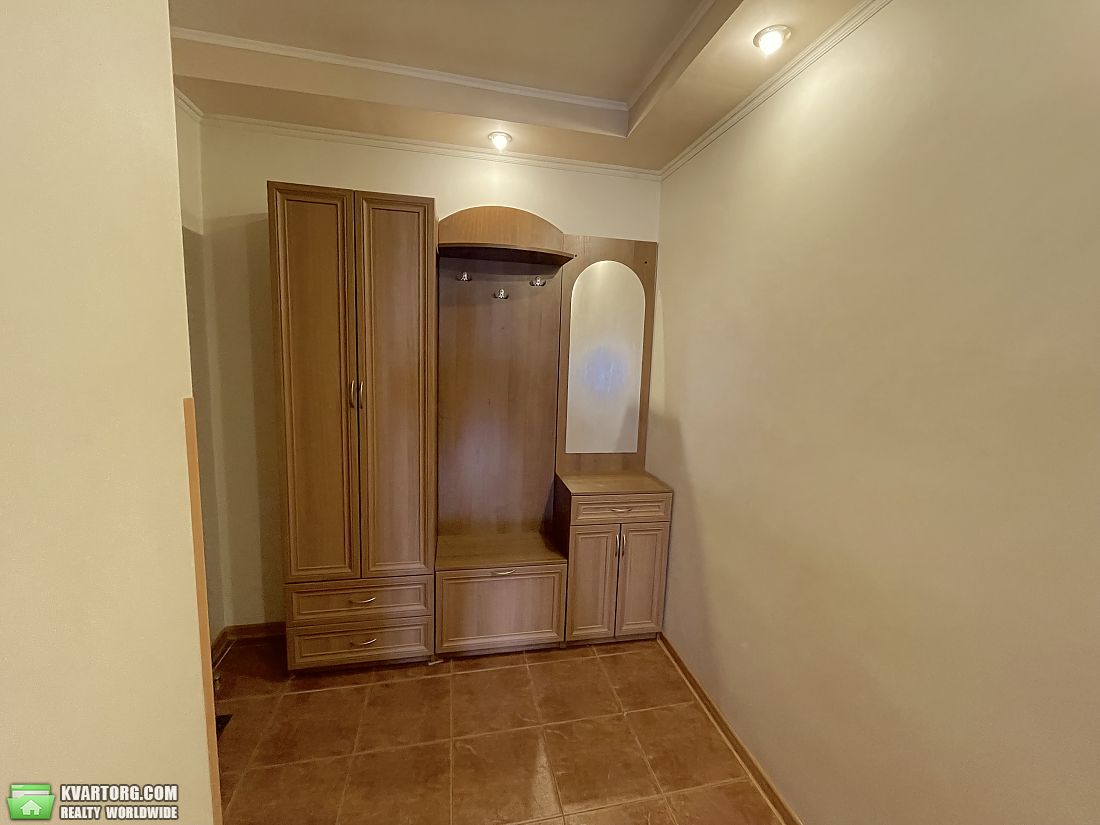 Rent out 2-room apartment. Киев,  Бехтеревский пер — photo 4