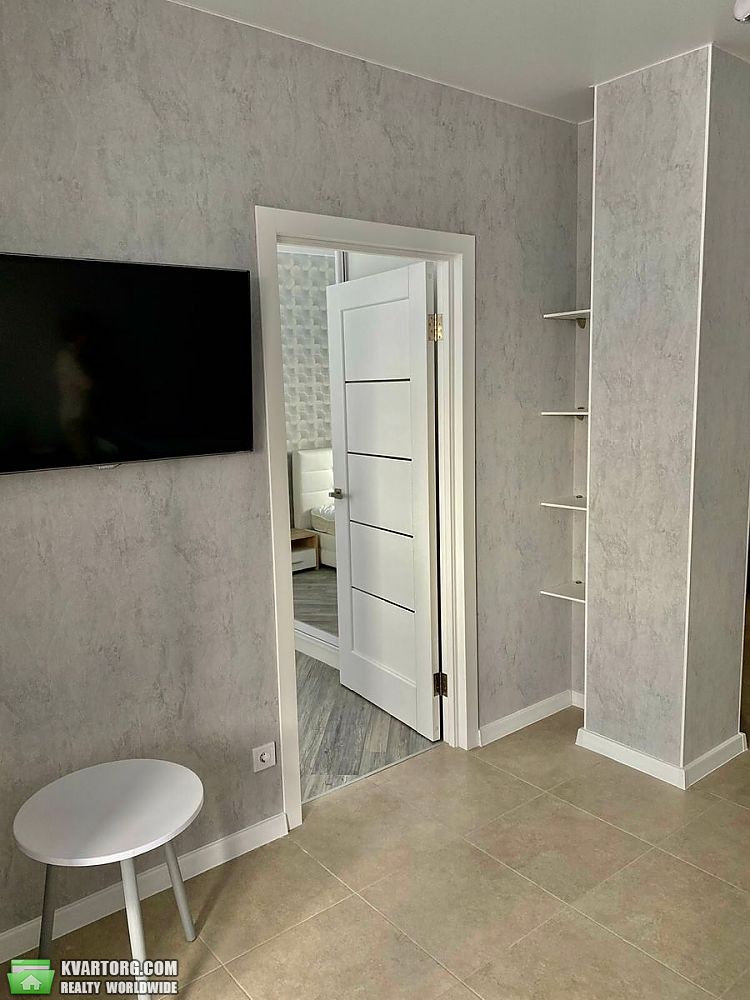 Rent out 2-room apartment. Киев,  Просвещения — photo 7