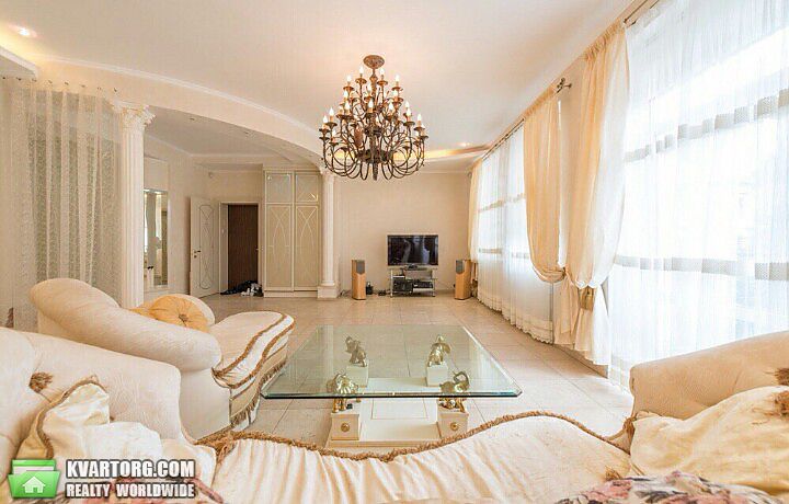 Rent out 3-room apartment. Киев,  Львовская пл — photo 3
