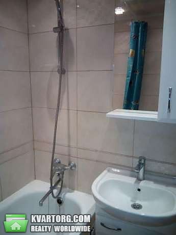 Rent out 2-room apartment. Киев,  Руденко — photo 2