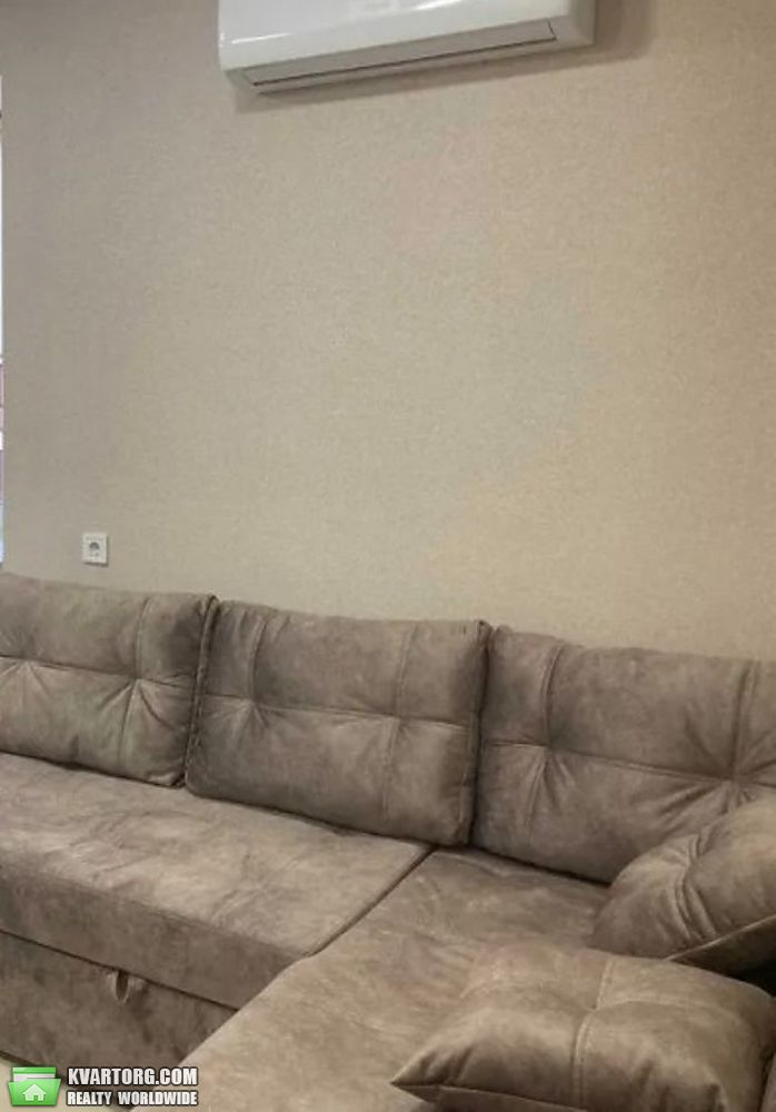 Rent out 2-room apartment. Киев,  Герцена — photo 4