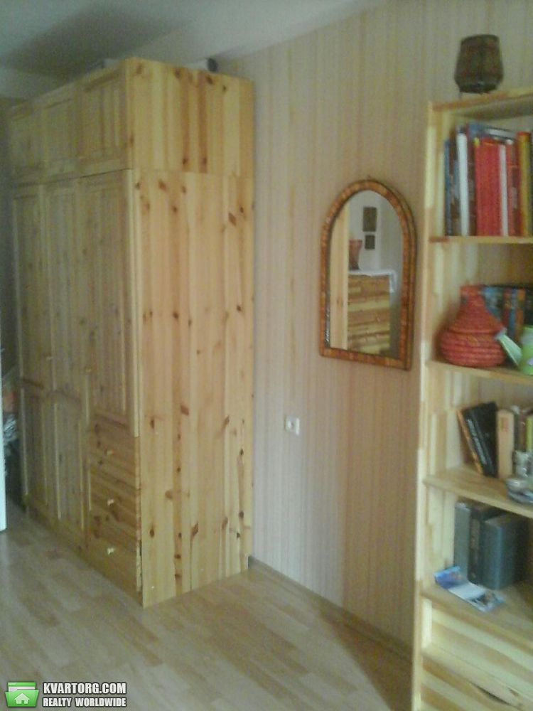 Rent out 2-room apartment. Киев,  Богдана Хмельницкого — photo 7