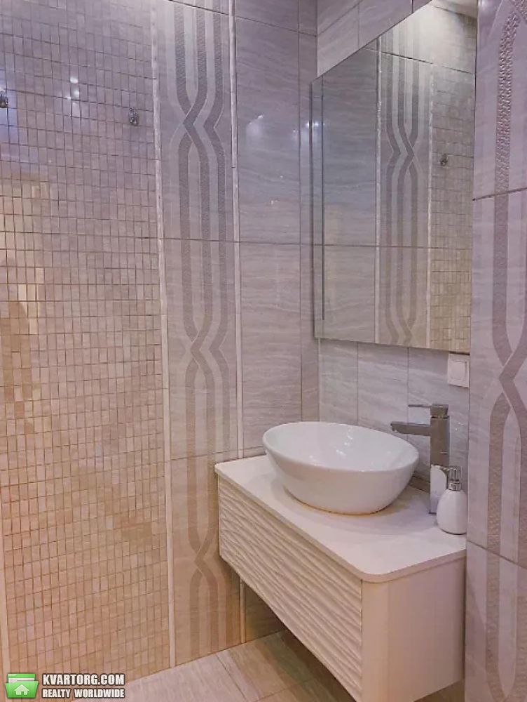 Rent out 3-room apartment. Киев,  Полтавская — photo 2