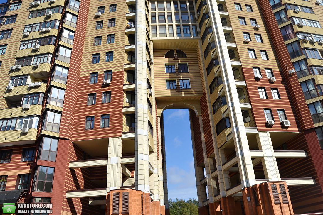 Sell 2-room apartment. Киев,  Соломенская — photo 1