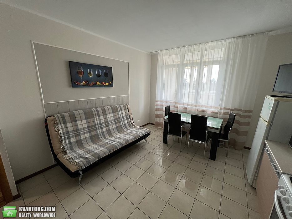 Rent out 1-room apartment. Киев,  Воскресенская — photo 1
