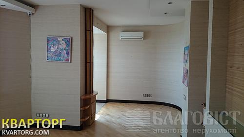 Sell 3-room apartment. Киев,  Амосова — photo 10