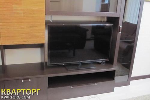 Rent out 2-room apartment. Киев, Драгомирова — photo 3