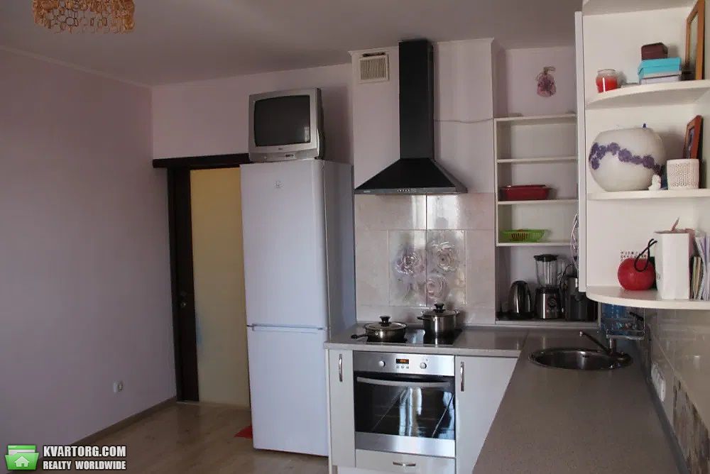 Sell 1-room apartment. Киев,  Олевская — photo 1