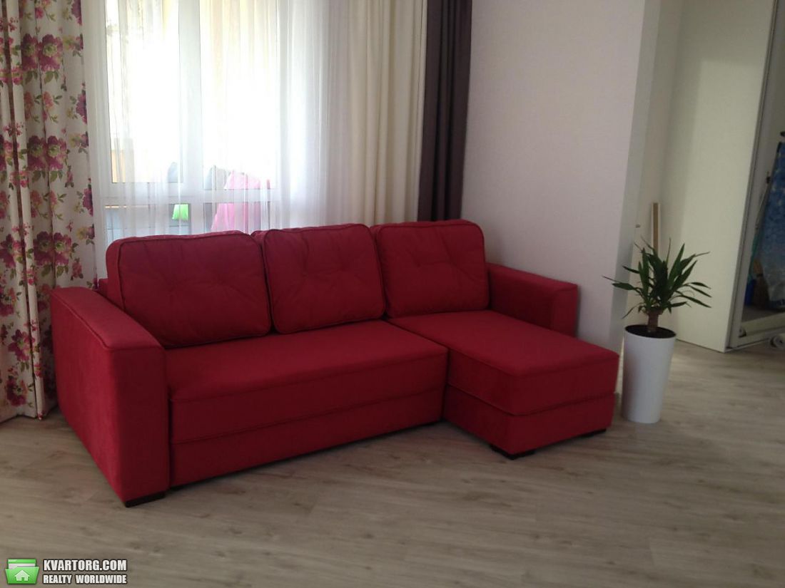 Rent out 2-room apartment. Киев,  Златоустовская — photo 1