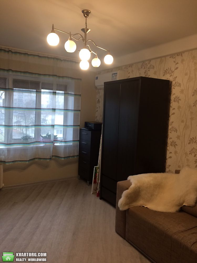 Sell 2-room apartment. Киев,  Днепровская наб — photo 1