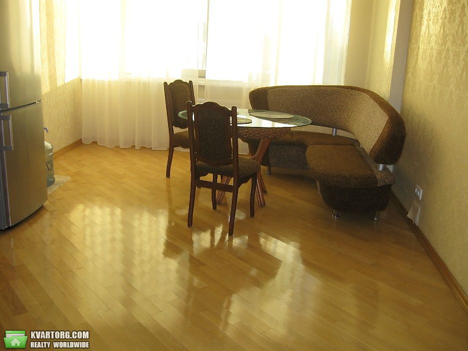 Rent out 2-room apartment. Киев,  Днепровская наб — photo 3