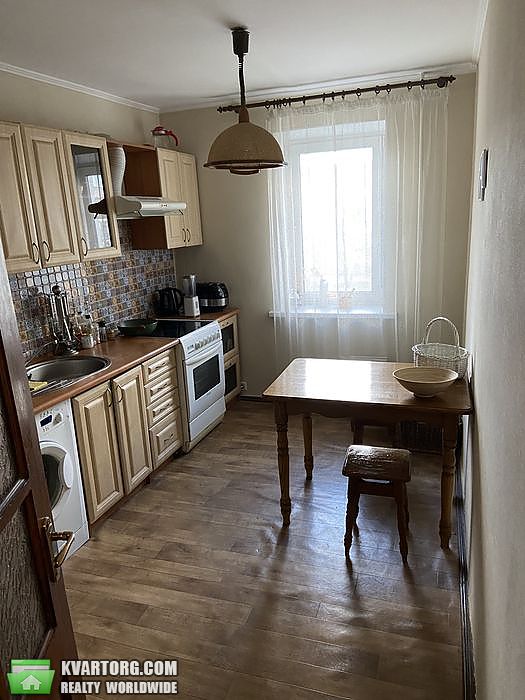 Sell 3-room apartment. Киев,  Радужная — photo 1