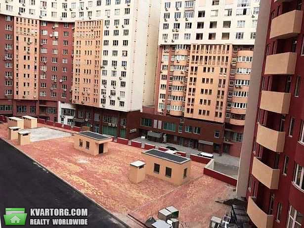 Sell 2-room apartment. Киев,  Эрнста — photo 1