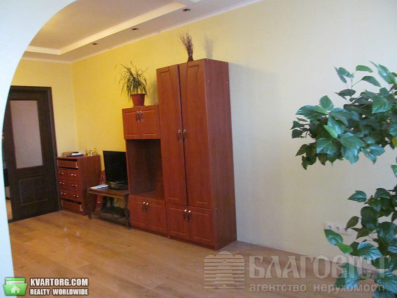 Sell 1-room apartment. Киев,  Вышгородская — photo 2